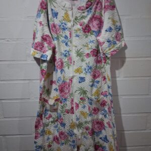 Camisola Acolchada Estampado Floral con Cierre – Mujer