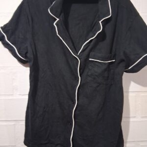 Camisa Pijama Negra con Vivos Blancos Contraste – Mujer